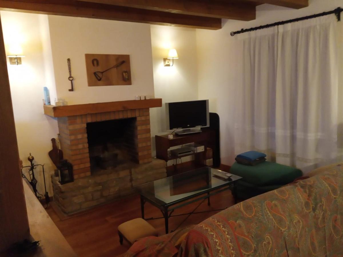 Apartamento Exclusivo En El Pueblo Mas Bonito Duplex Apartment Roda de Isabena Bagian luar foto