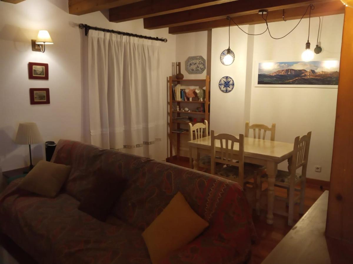 Apartamento Exclusivo En El Pueblo Mas Bonito Duplex Apartment Roda de Isabena Bagian luar foto