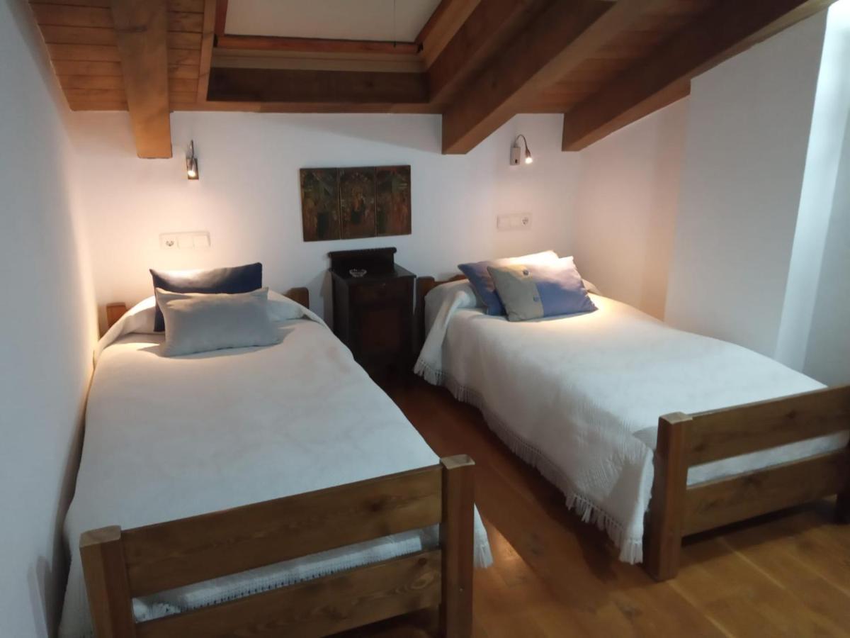 Apartamento Exclusivo En El Pueblo Mas Bonito Duplex Apartment Roda de Isabena Bagian luar foto